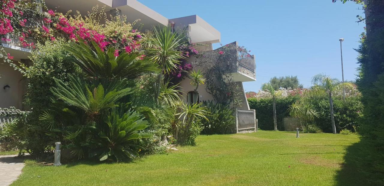 Palm Village Вилласимиус Экстерьер фото